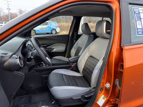 2023 Nissan Kicks SR