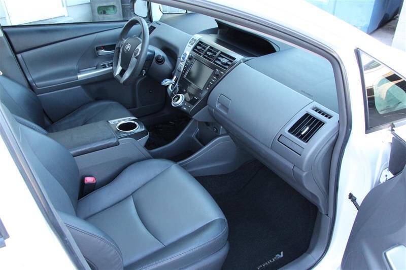 2012 Toyota Prius v Five