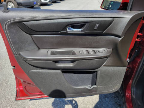 2017 Chevrolet Traverse LT