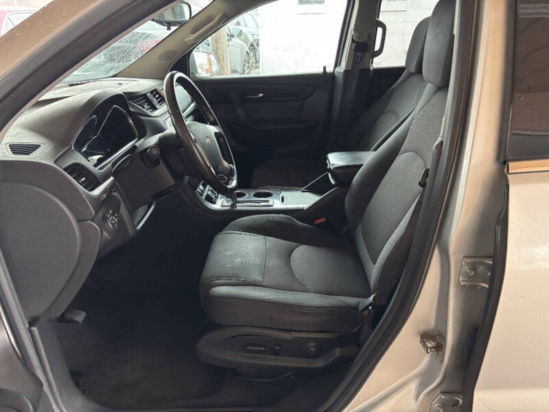 2017 Chevrolet Traverse LT