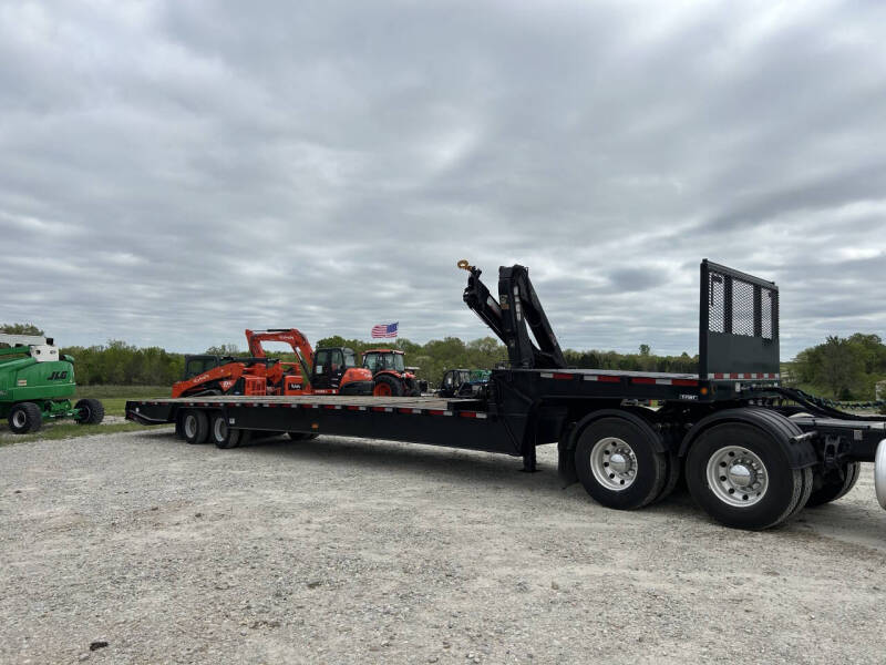 2022 Towmaster 48' Hydraulic Dove Semi