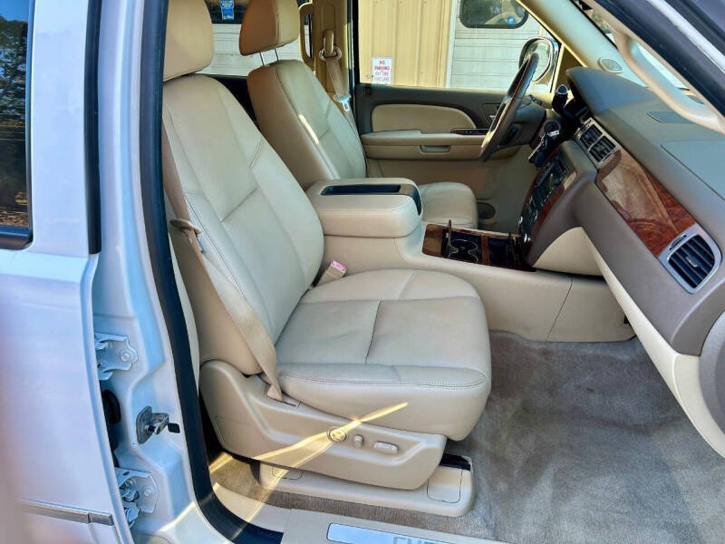 2009 Chevrolet Suburban LTZ