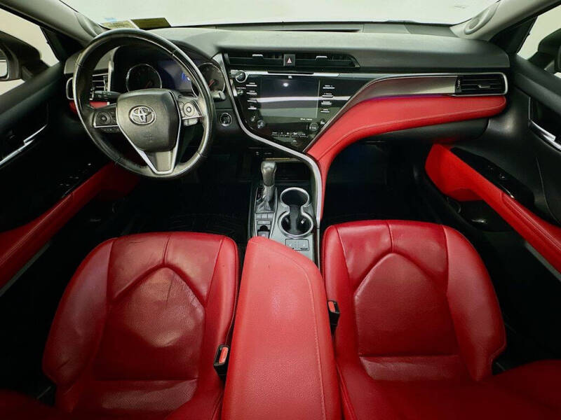 2019 Toyota Camry XSE