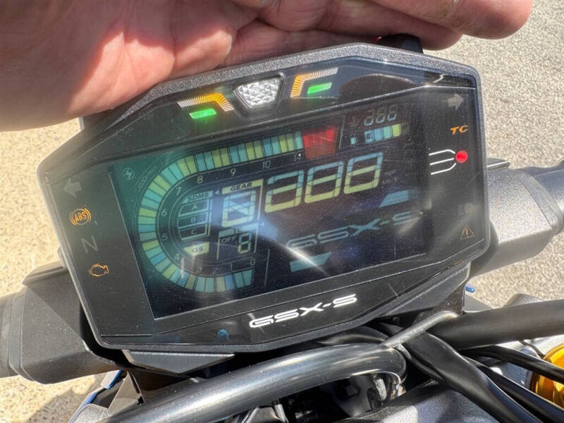 2024 Suzuki GSX-S1000