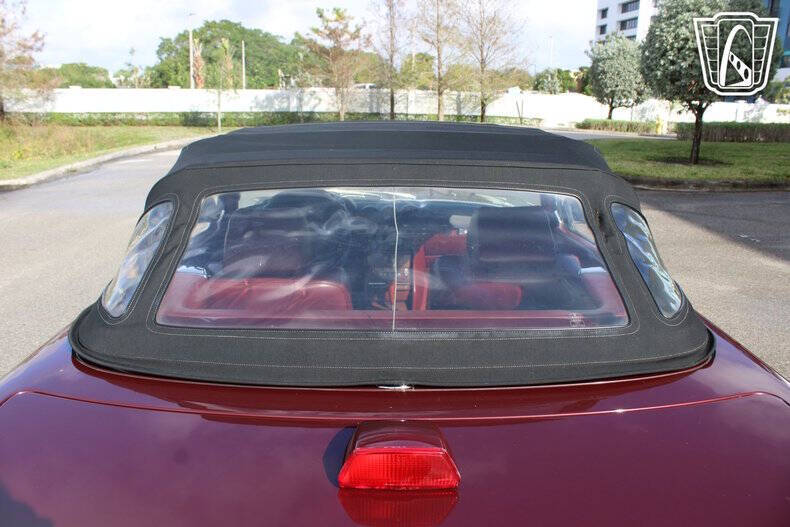 1987 Mercedes-Benz 560-Class 560 SL