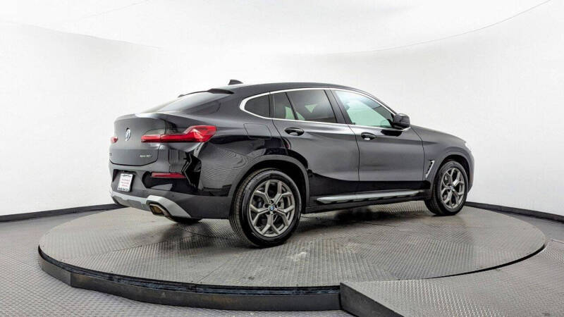 2022 BMW X4 xDrive30i