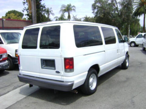 2004 Ford E-Series E-150 XL