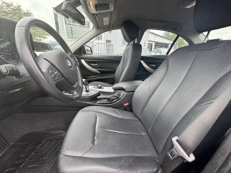 2017 BMW 3 Series 320i