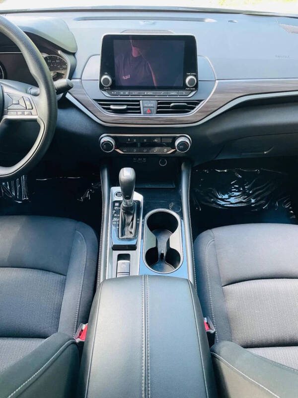 2023 Nissan Altima 2.5 SV