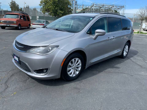 2017 Chrysler Pacifica for sale at n&n auto collection inc in Pasadena CA