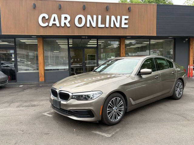 2019 BMW 5 Series 530i Sedan's photo