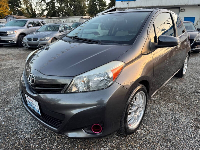 2012 Toyota Yaris 3-Door L
