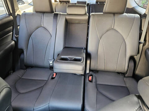 2025 Toyota Grand Highlander LE