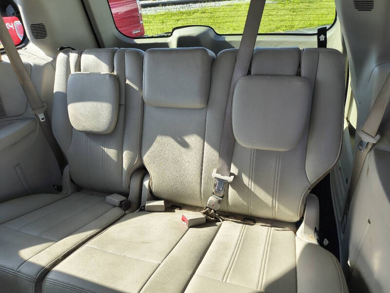 2013 Chrysler Town and Country Touring