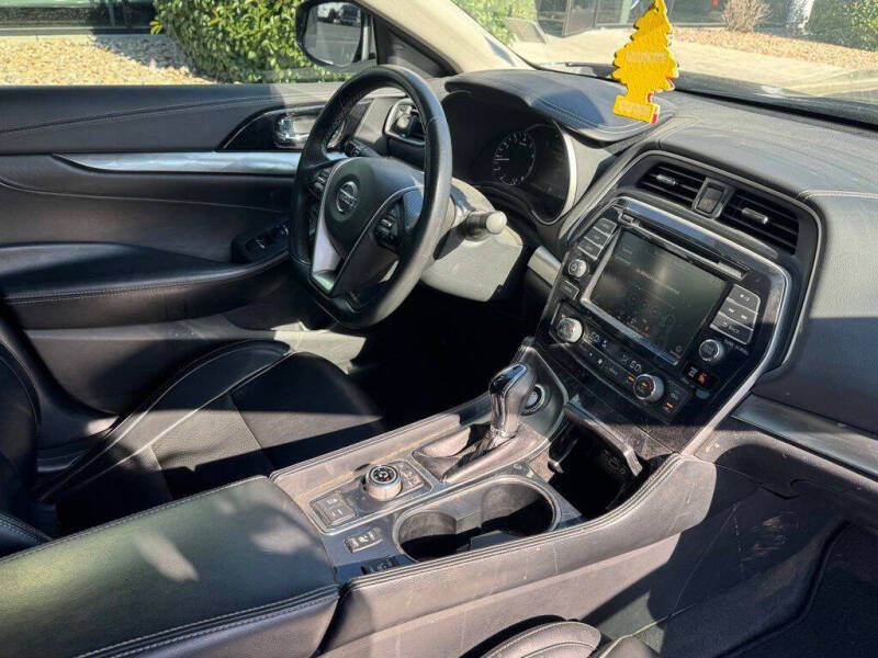 2022 Nissan Maxima 3.5 SV
