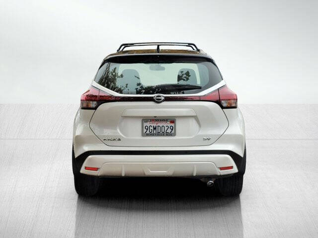 2023 Nissan Kicks SV