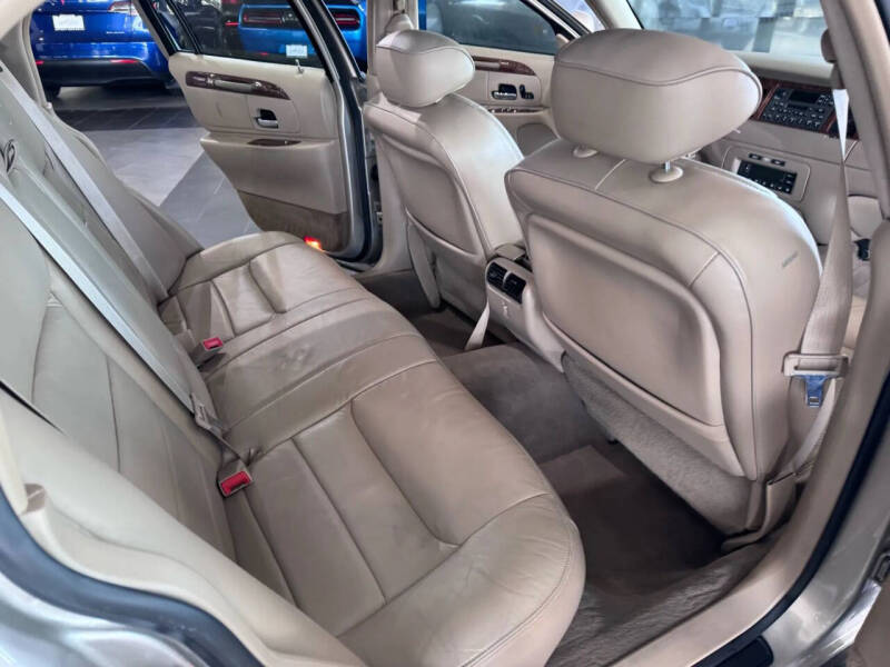 2002 Lincoln Town Car Executive