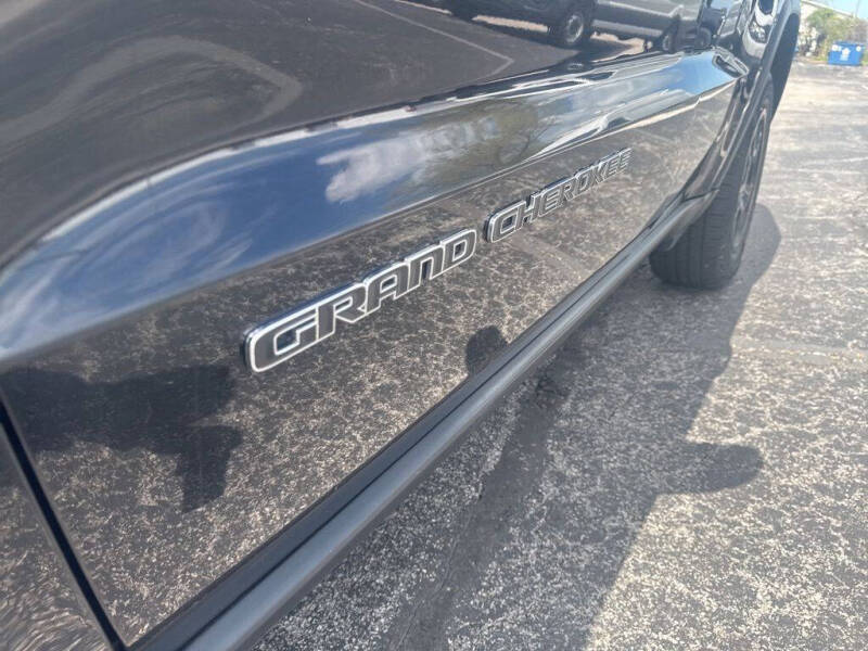 2017 Jeep Grand Cherokee Laredo