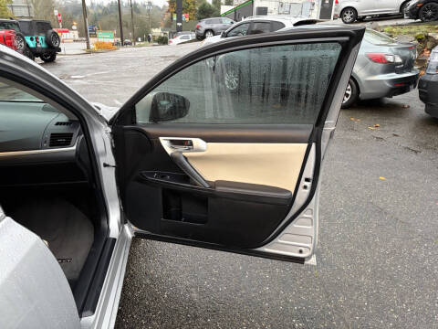 2011 Lexus CT 200h Premium