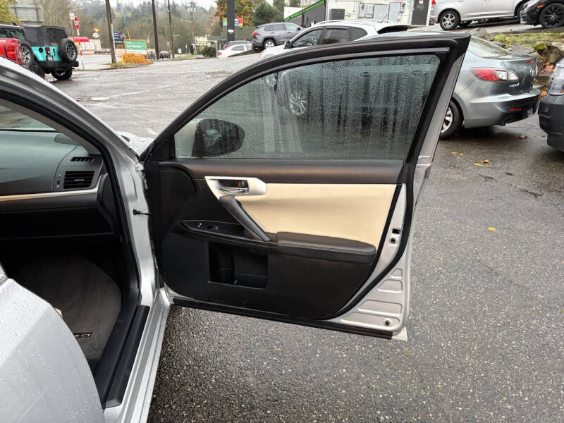 2011 Lexus CT 200h Premium