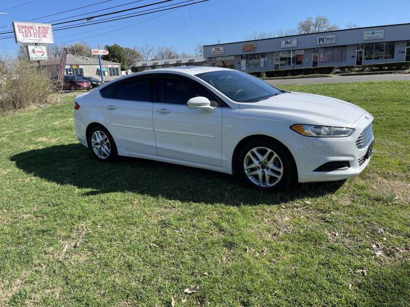 2016 Ford Fusion SE