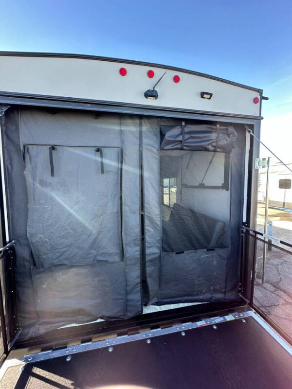 2022 Forest River Vengeance Rogue 26VKS