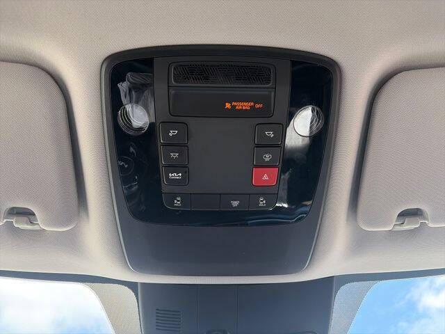 2025 Kia Carnival LXS