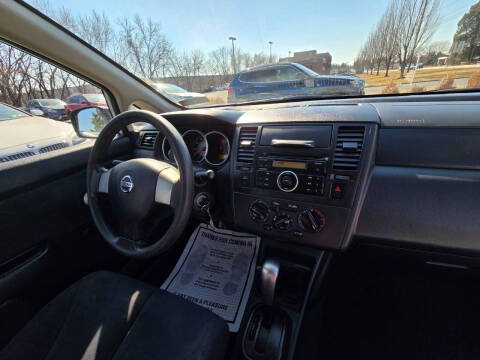 2009 Nissan Versa 1.6 Base