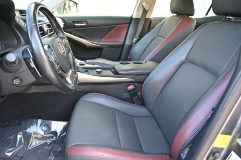2017 Lexus IS 300