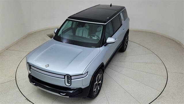2023 Rivian R1S Adventure