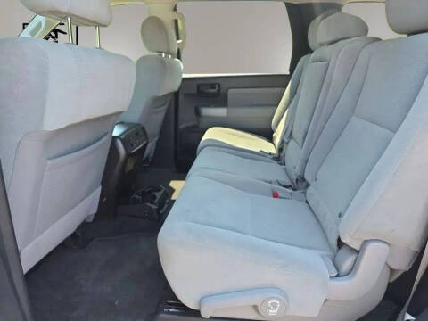 2015 Toyota Sequoia SR5