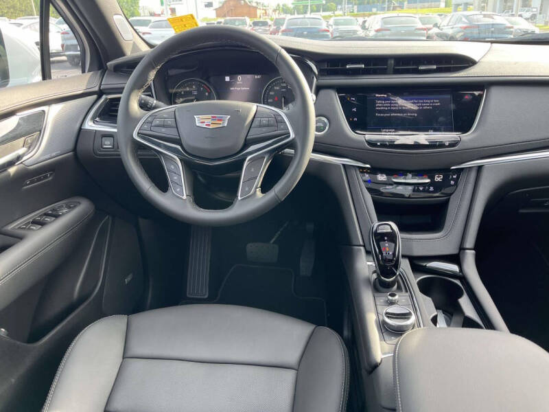 2026 Cadillac XT5 Premium Luxury