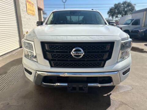 2020 Nissan Titan SV