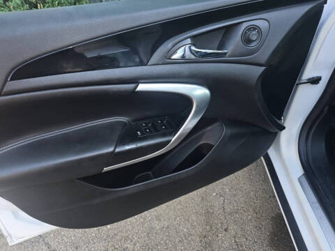 2012 Buick Regal Premium 1