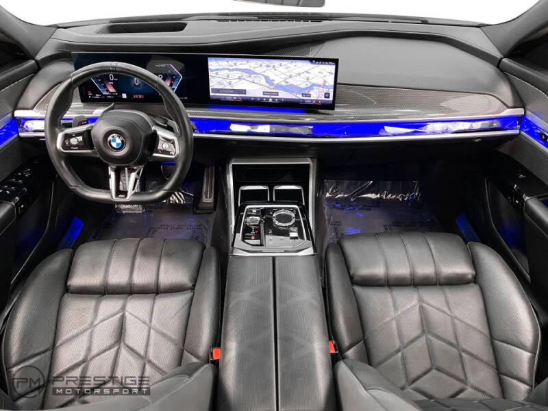 2023 BMW 7 Series 740i
