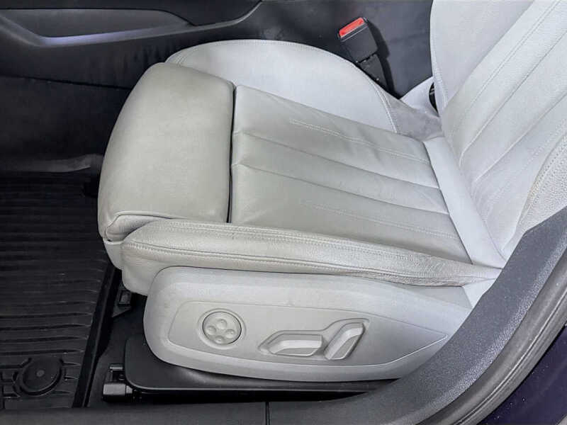 2017 Audi A4 2.0T quattro Premium Plus