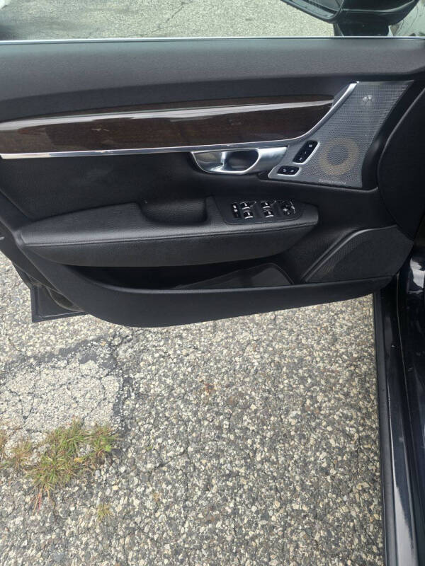 2018 Volvo S90 T5 Momentum