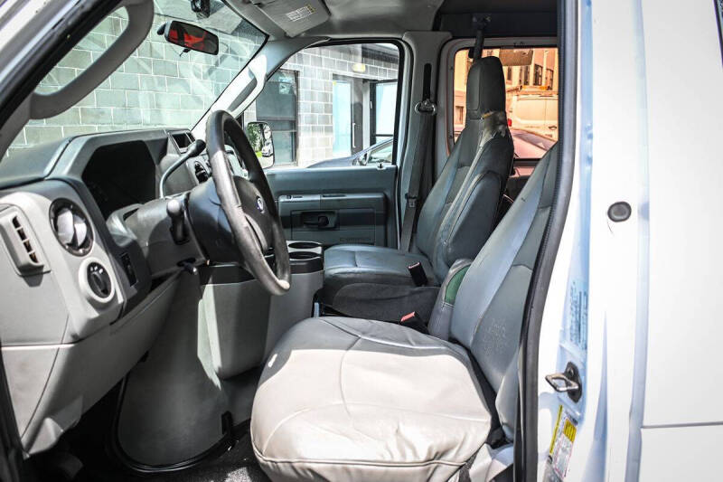 2010 Ford E-Series E-250