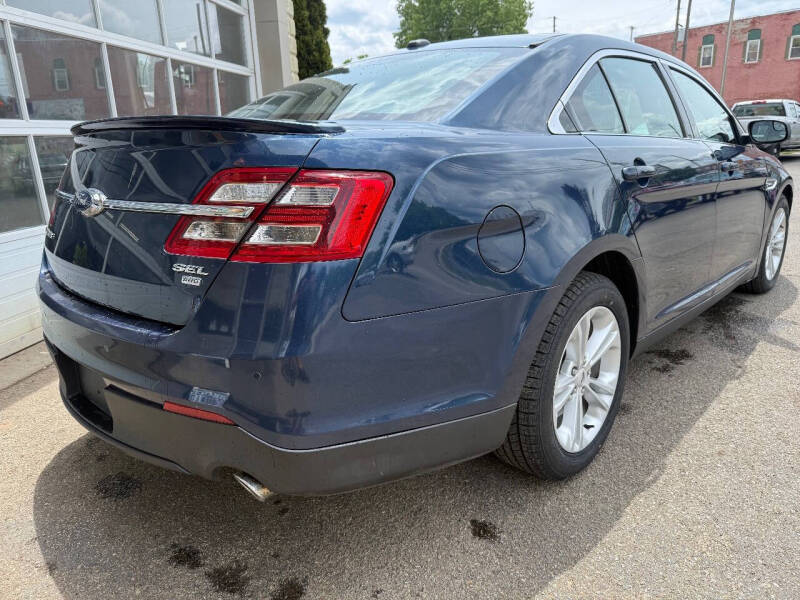 2016 Ford Taurus SEL