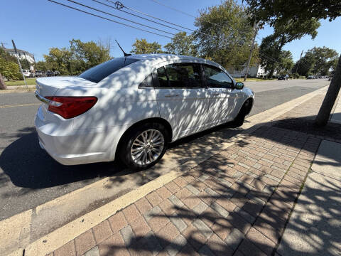 2013 Chrysler 200 LX