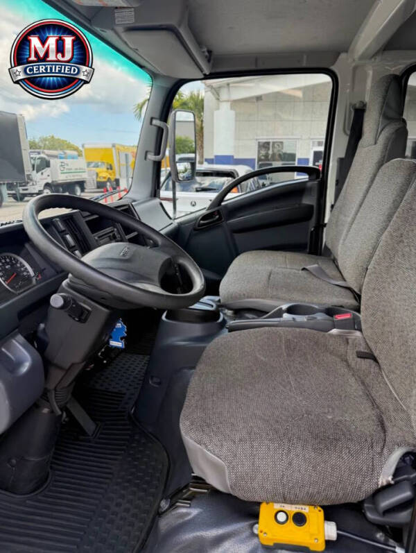 2024 Isuzu NPR-HD CREW CAB
