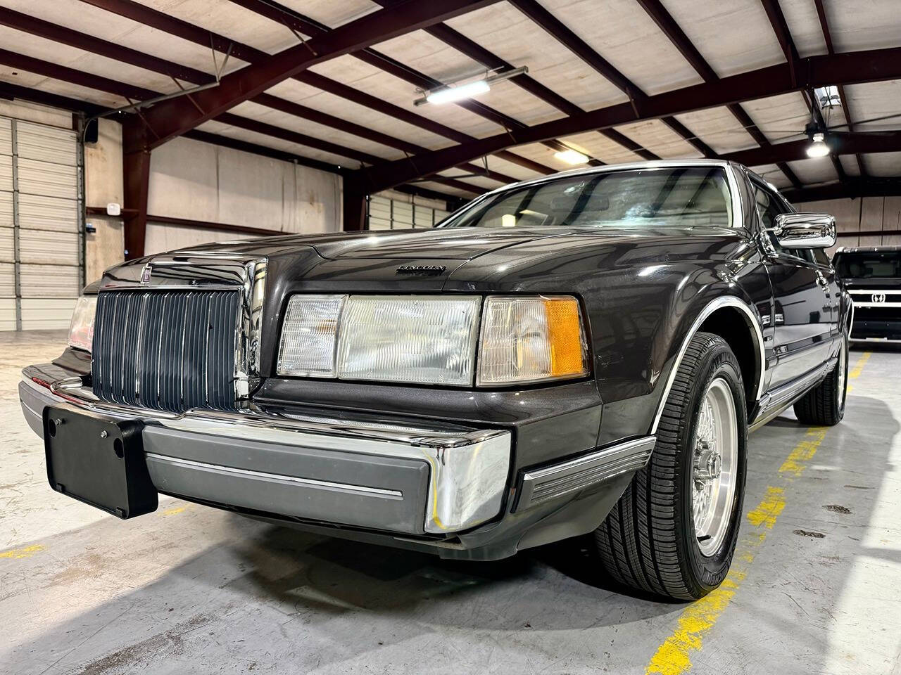 1992 Lincoln Mark VII for sale at Carnival Car Company in Victoria, TX