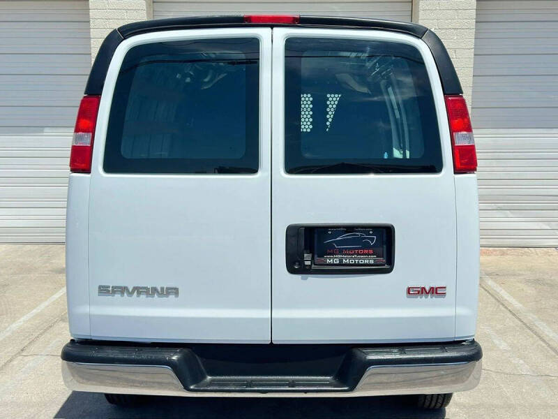 2023 GMC Savana 2500
