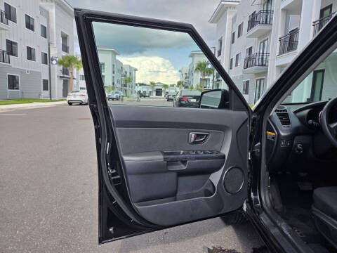2011 Kia Soul +