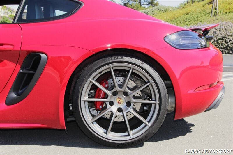 2024 Porsche 718 Cayman GTS 4.0
