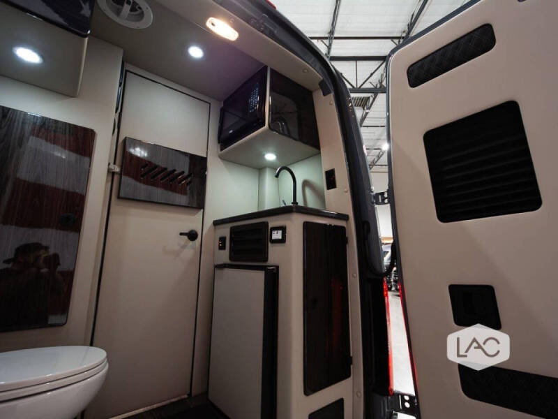 2024 Mercedes-Benz Sprinter 2500