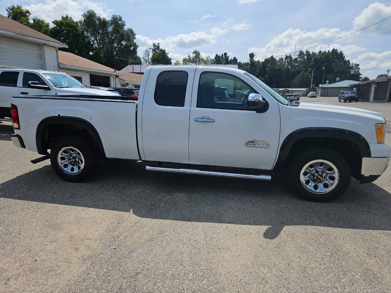 2013 GMC Sierra 1500 for sale at DANGO AUTO SALES in HOWARD CITY, MI