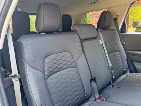 2025 Nissan Pathfinder S