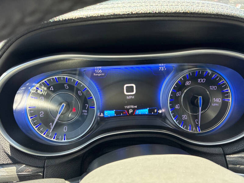 2017 Chrysler 300 Limited