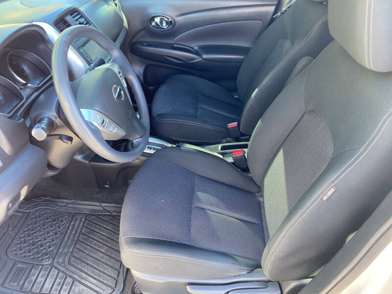 2019 Nissan Versa SV